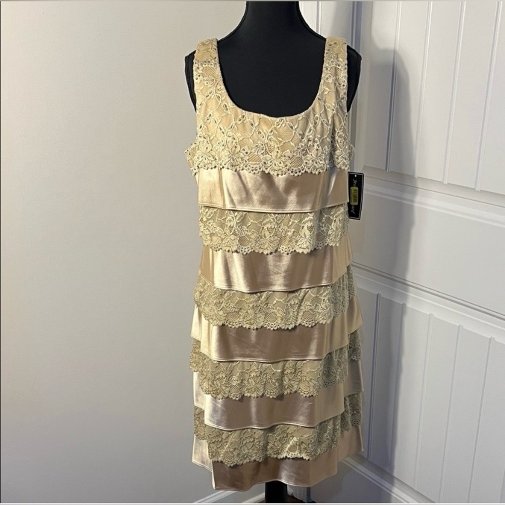 Jessica Howard Lace Dress — A Classic Style That Falls Beautifully
